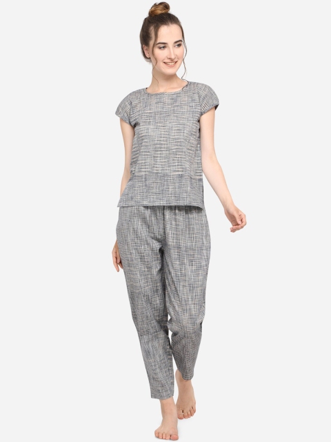

Mesmora Women Grey Self Designed Night Suit