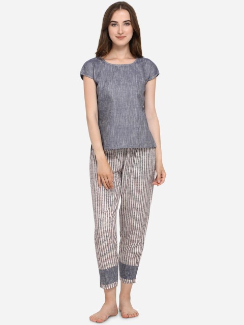 

Mesmora Women Grey Self Designed Night Suit