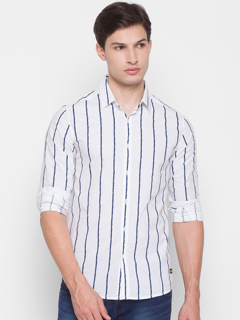 

SPYKAR Men White Slim Fit Horizontal Stripes Pure Cotton Casual Shirt