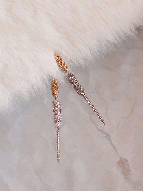 

Bellofox Gold Plated Silver-Toned Leaf Shaped Studs Earrings