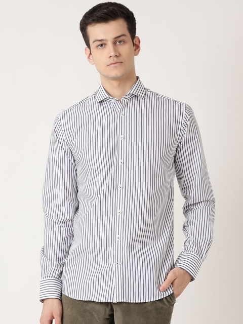 

Bruun & Stengade Men Navy Blue Slim Fit Opaque Striped Casual Shirt