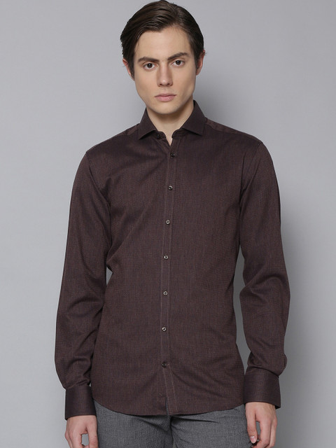 

Bruun & Stengade Men Brown Slim Fit Opaque Printed Casual Shirt