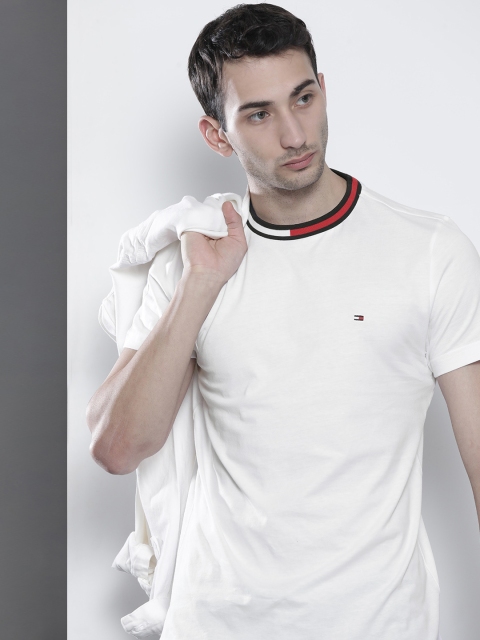 

Tommy Hilfiger Men White Solid Regular Fit Cotton Casual T-shirt With Contrast Details