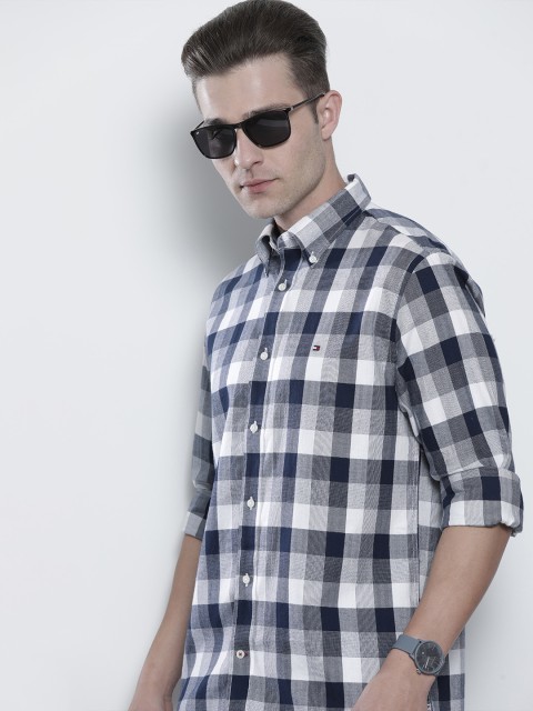 

Tommy Hilfiger Men White & Navy Blue Gingham Checked Opaque Organic Cotton Casual Shirt