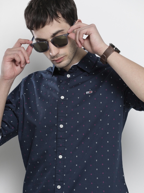 

Tommy Hilfiger Men Navy Blue Slim Fit Printed Casual Cotton Shirt