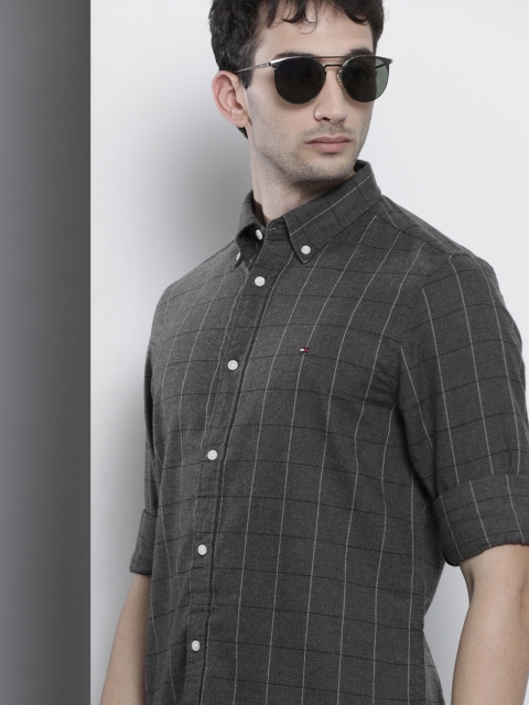 

Tommy Hilfiger Men Grey Slim Fit Windowpane Checked Opaque Casual Shirt
