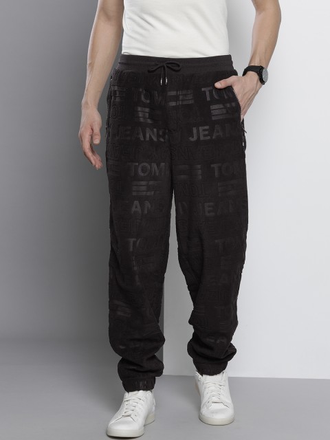

Tommy Hilfiger Men Black Printed Straight Fit Joggers Trousers