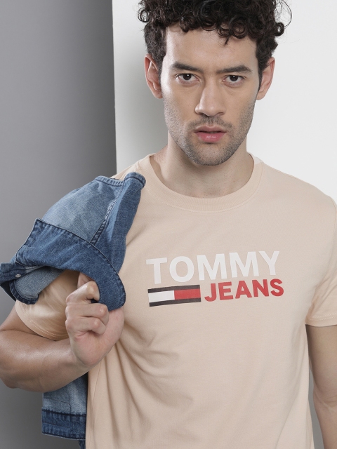 

Tommy Hilfiger Men Peach-Coloured Brand Logo Printed T-shirt