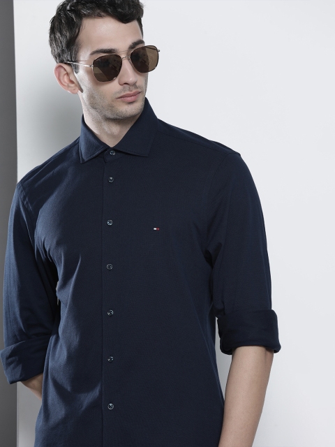 

Tommy Hilfiger Men Navy Blue Solid Slim Fit Opaque Organic Cotton Casual Shirt