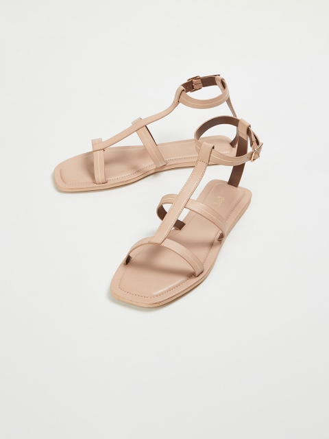 

Ginger by Lifestyle Women Pink T-Strap Flats
