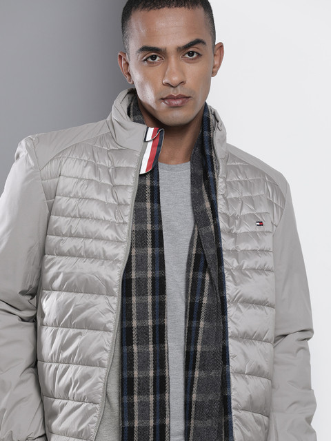 

Tommy Hilfiger Men Grey Solid Water Resistant Puffer Jacket