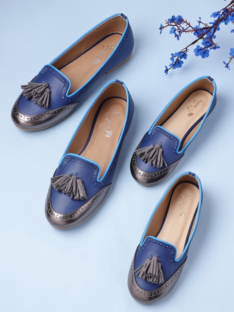 

Sangria Girls Navy Blue & Gunmetal-Toned Textured Tassel Loafers