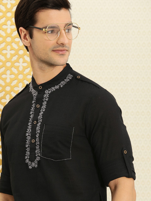 

House of Pataudi Men Black & Grey Floral Authentic Hand Made Embroidered Thread Work Kurta