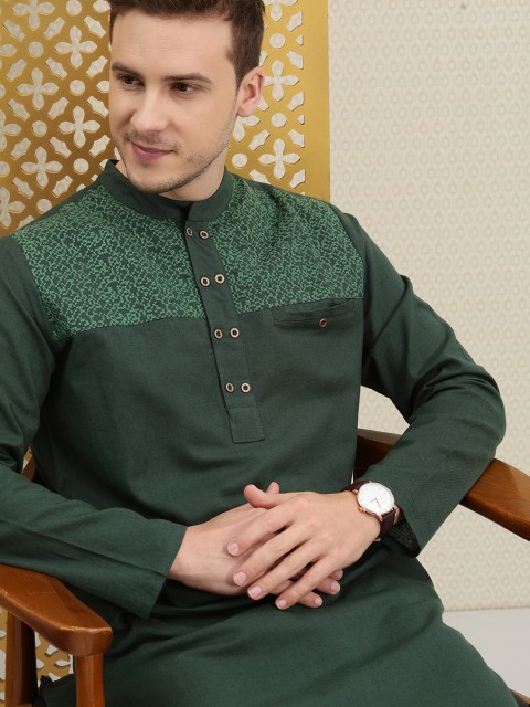 

House of Pataudi Men Green Embroidered Rozana Kurta