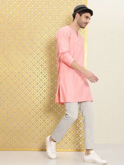 

Ode by House of Pataudi Men Pink Kurta
