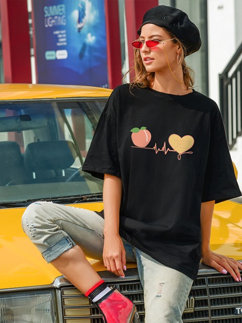 

URBANIC Women Black Cotton Relaxed Fit Printed Drop-Shoulder Longline T-shirt