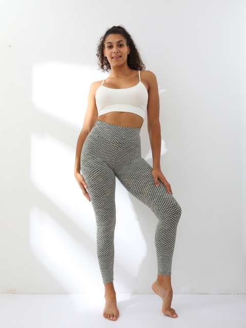 

URBANIC Women Charcoal Grey & White Slim Fit Printed Cropped Gym Tights