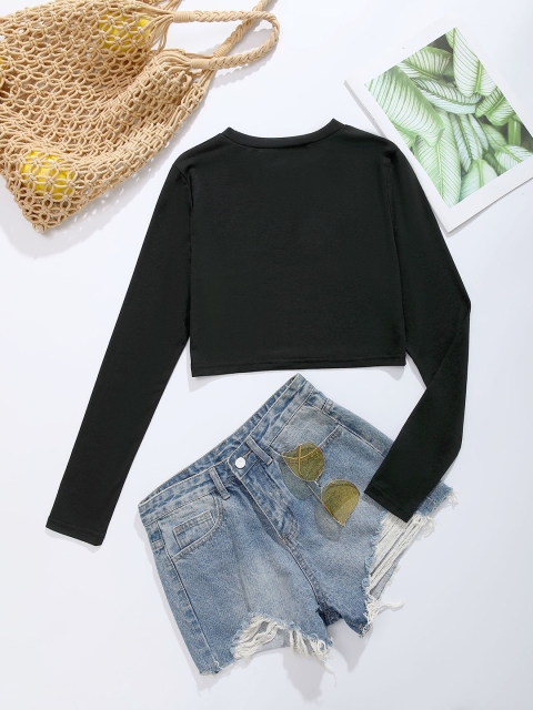 

URBANIC Women Black Slim Fit Cropped T-shirt