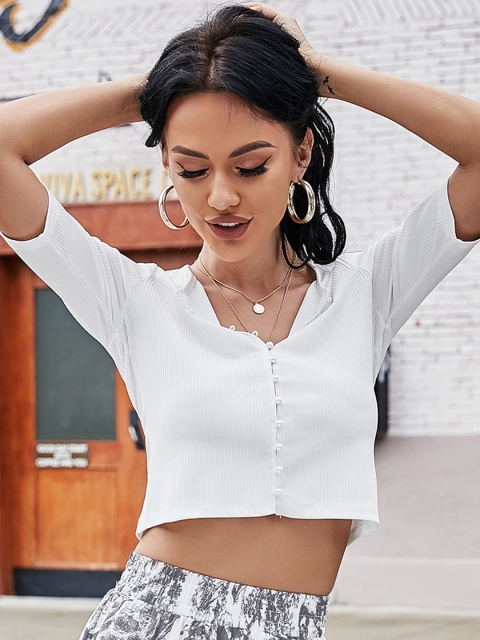 

URBANIC White Solid Ribbed Crop Top