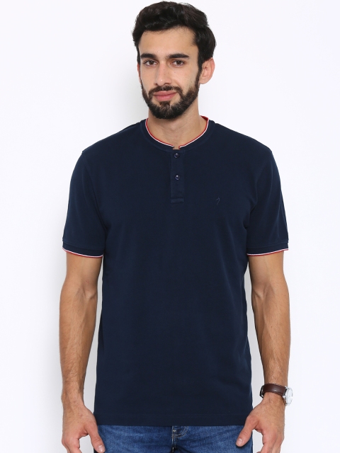 

Indian Terrain Men Navy Solid T-shirt, Navy blue
