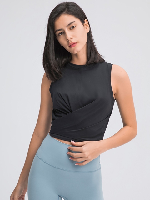 

URBANIC Black Front Knot Solid Regular Crop Top