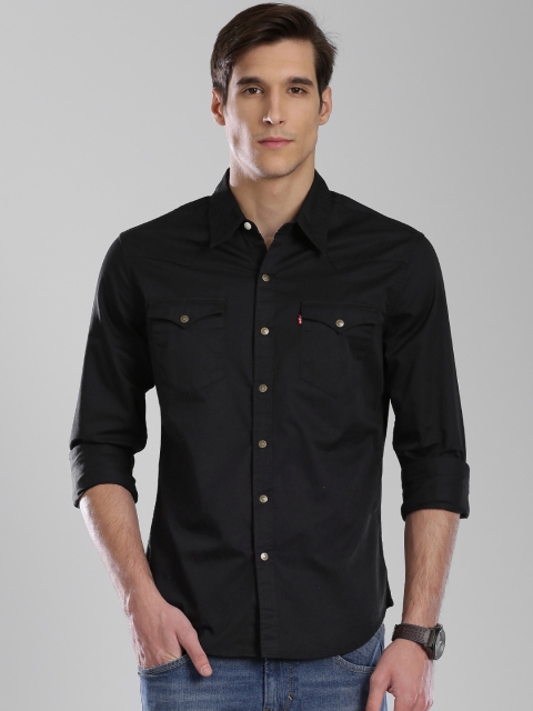 

Levi's Men Black Solid Slim Fit Casual Shirt
