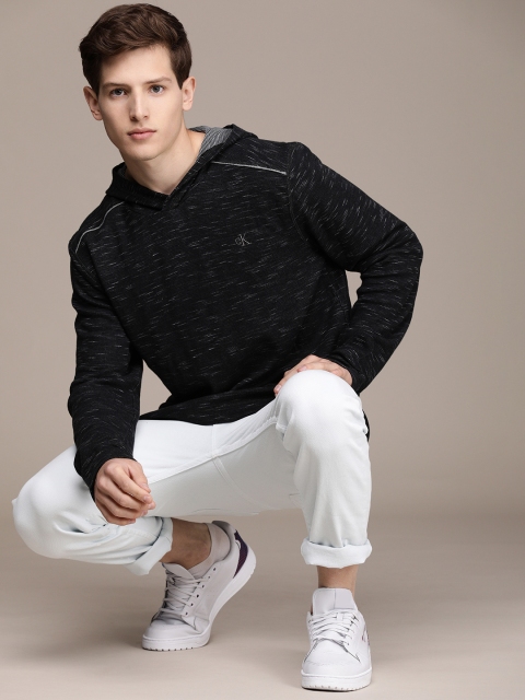

Calvin Klein Jeans Men Black Hooded T-shirt
