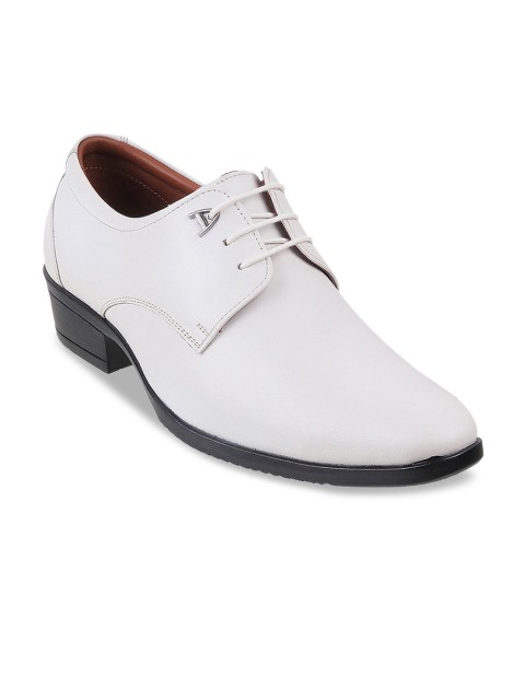 

Mochi Men White Solid Leather Formal Derbys
