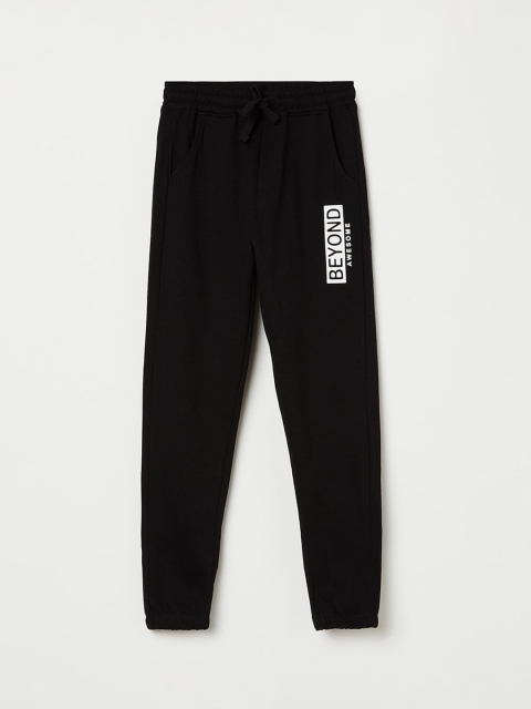 

Fame Forever by Lifestyle Boys Black & White Solid Slim Fit Joggers