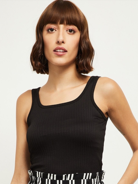 

max Black Solid Tank Top