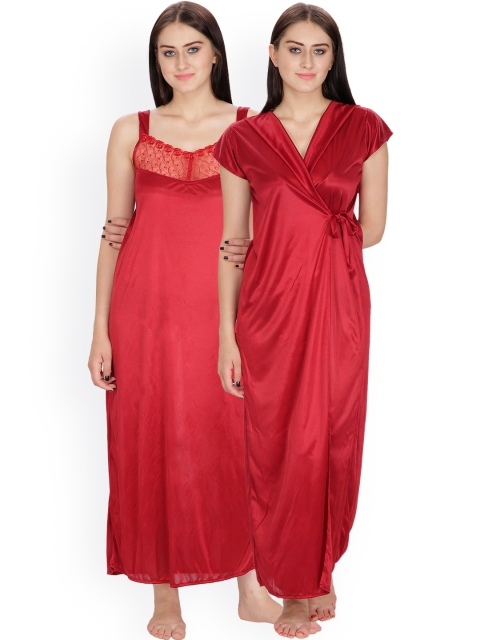 

Klamotten Red Nightdress with Robe 210M