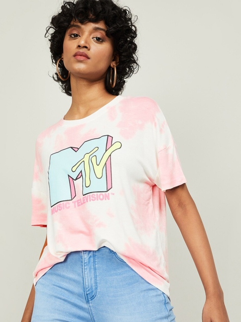 

Ginger by Lifestyle Women Off White & Pink Printed Loose T-shirt