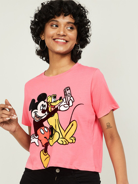 

Ginger by Lifestyle Women Pink Mickey & Pluto Printed Boxy T-shirt