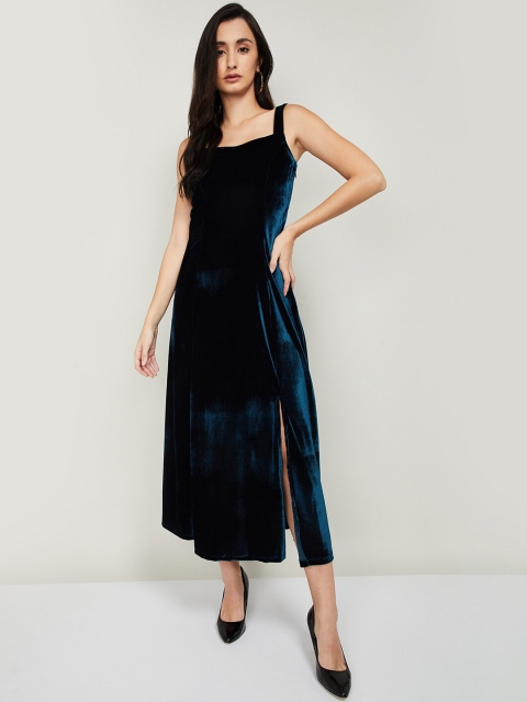 

CODE by Lifestyle Women Green Velvet A-Line Midi Dress