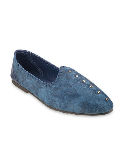 

Metro Men Blue Textured Loafers