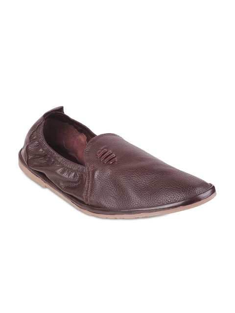 

Metro Men Maroon Leather Shoe-Style Sandals