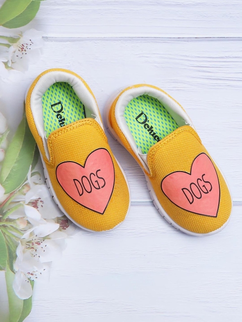 

DChica Girls Yellow Dogs Applique Slip-On Sneakers