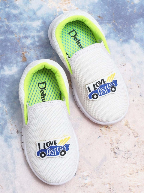 

DChica Boys White Woven Cars Applique Design Slip-On Sneakers