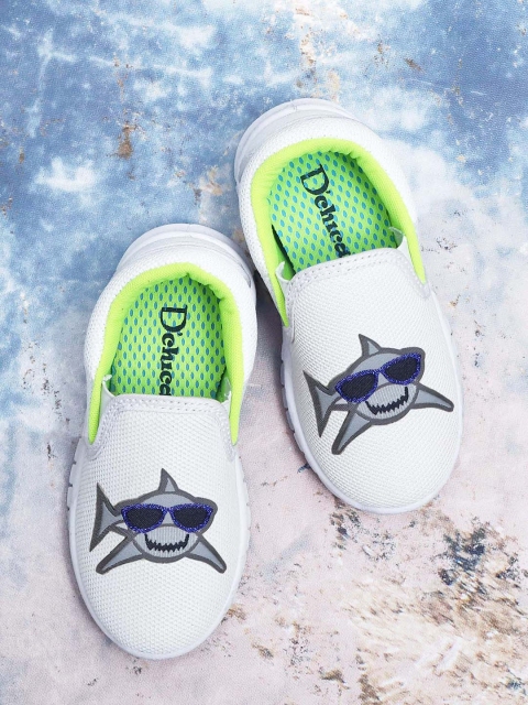 

DChica Boys White & Blue Woven Design Slip-On Sneakers
