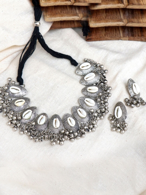 

TEEJH Oxidised Silver-Plated & White Shell-Studded & Beaded Jewellery Set