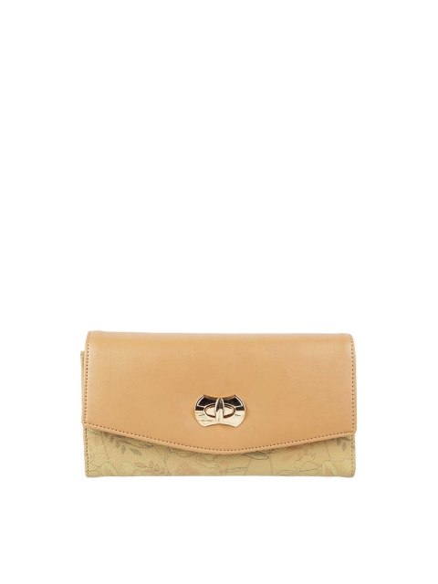 

Metro Tan Printed Envelope Clutch