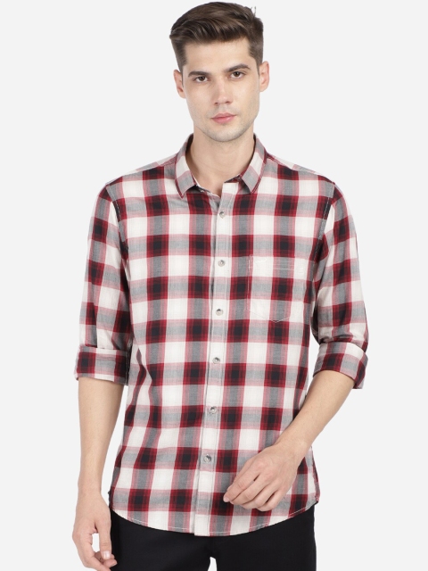 

Crocodile Men Maroon Slim Fit Opaque Checked Casual Shirt