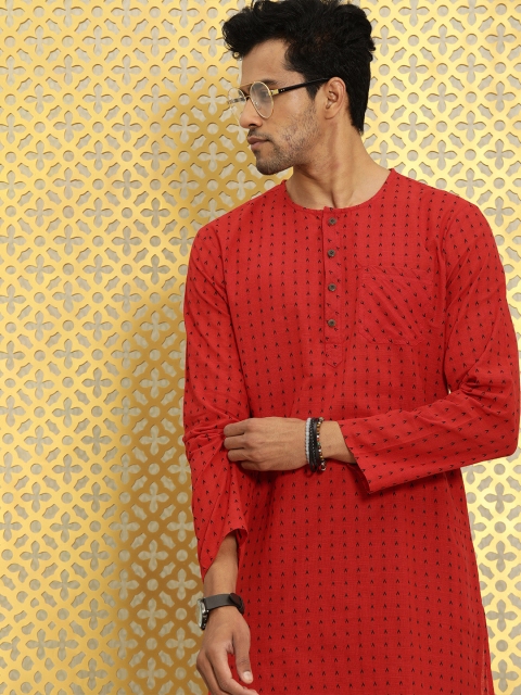 

Ode by House of Pataudi Men Red & Black Woven Design Rozana Kurta