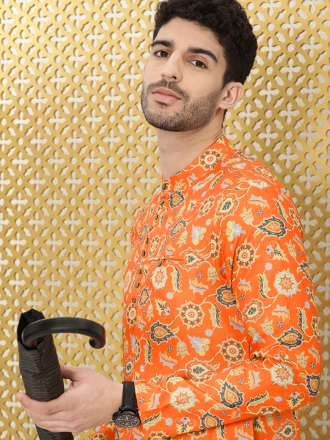

Ode by House of Pataudi Men Orange & Yellow Floral Printed Rozana Kurta