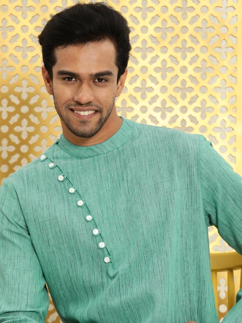 

Ode by House of Pataudi Men Green Woven Design Angrakha Kurta