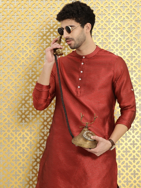 

Ode by House of Pataudi Men Red & Golden Woven Design Straight Kurta