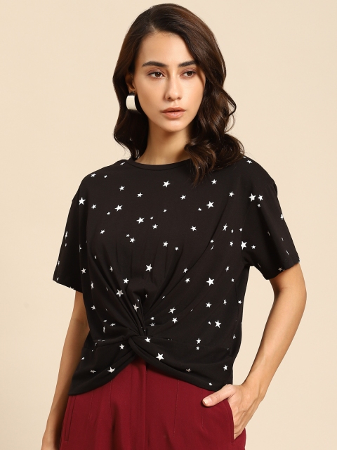 

COVER STORY Black Geometric Regular Top