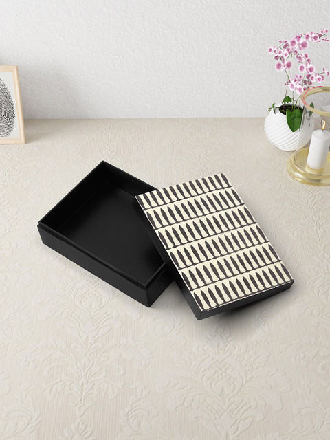 

Living Scapes by Pantaloons Black & White Printed Decorative Box