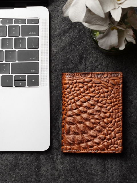 

IMUR Men Tan Brown & Black Textured Leather Card Holder