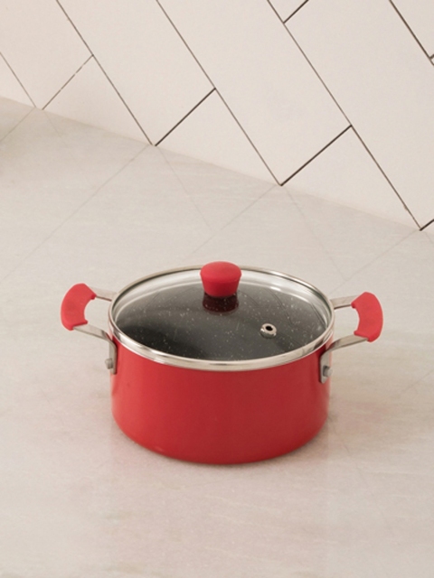 

Home Centre Red Elite-Magnus Solid Casserole